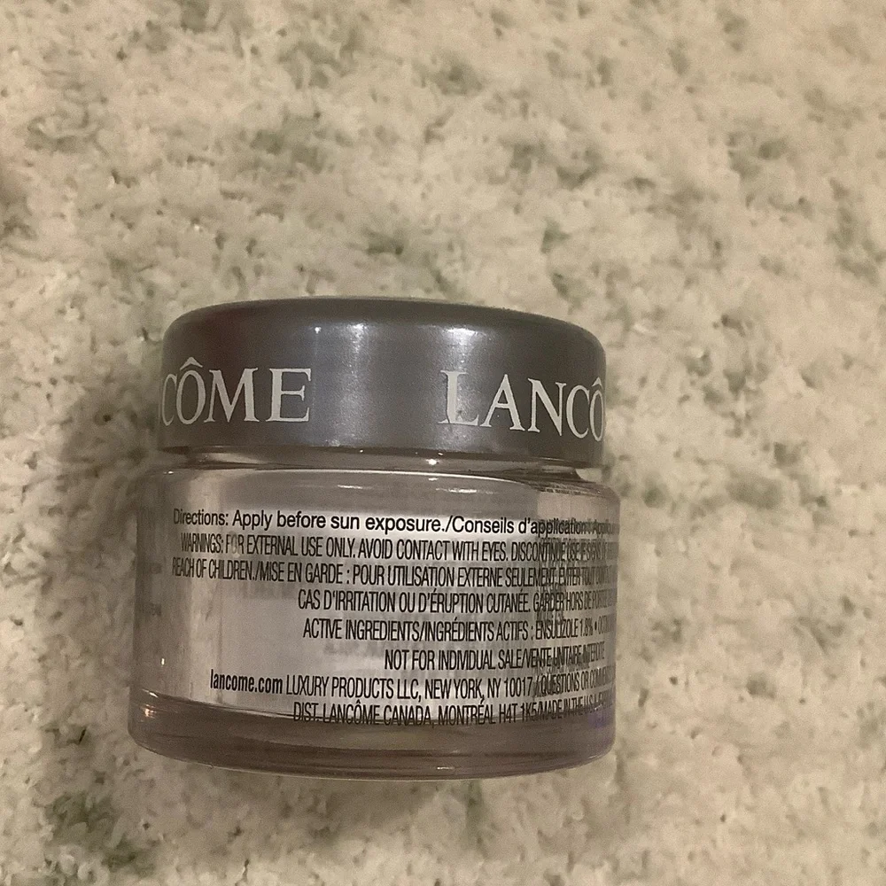 Lancôme Skincare Sample Bundle with Red Satin Pouch NWOT - Picture 5 of 15